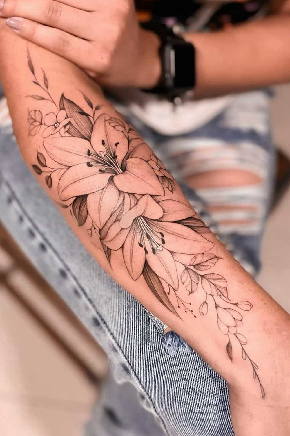 tatuaje de flor en mujer 41