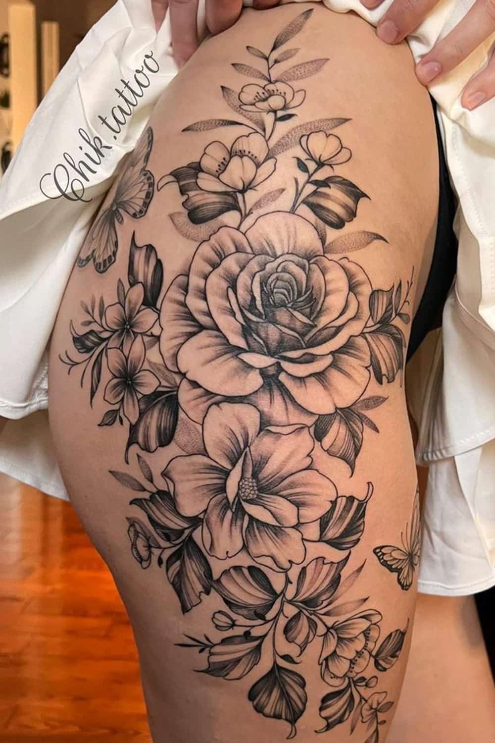 tatuaje de flor en mujer 46