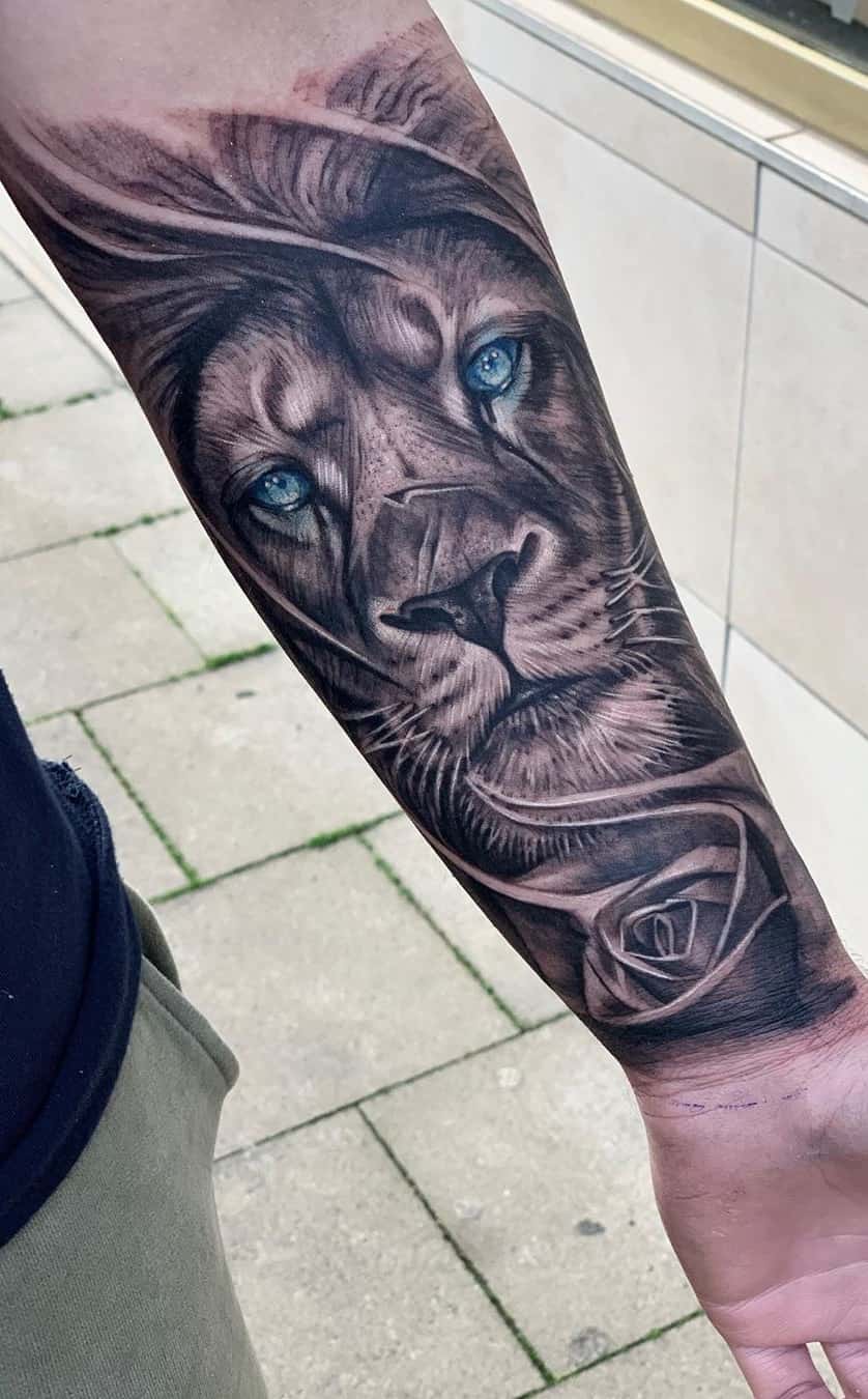 tatuaje de leon 70