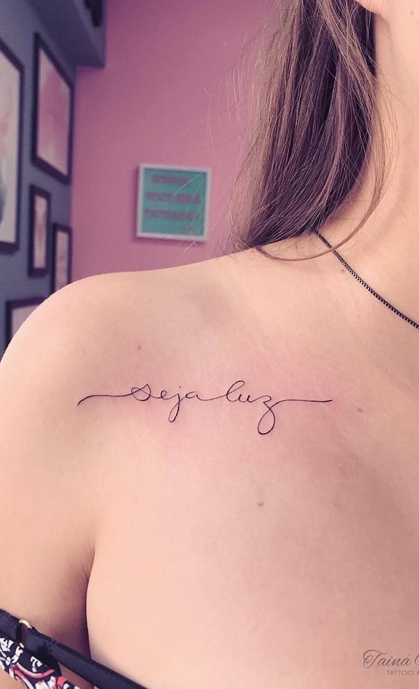 tatuaje de letras en mujer 126