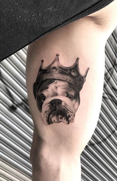 tatuaje de perro en mujer 101