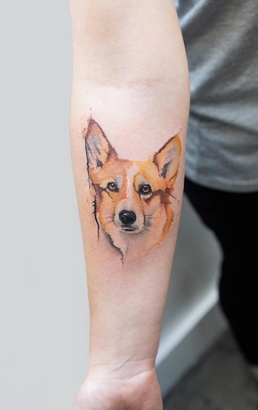 tatuaje de perro en mujer 102