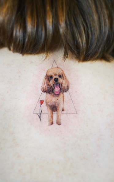 tatuaje de perro en mujer 107