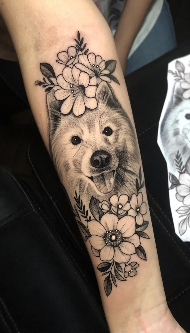 tatuaje de perro en mujer 114