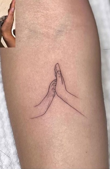 tatuaje de perro en mujer 13