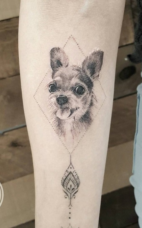 tatuaje de perro en mujer 51