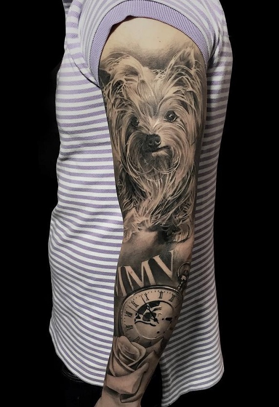 tatuaje de perro en mujer 70