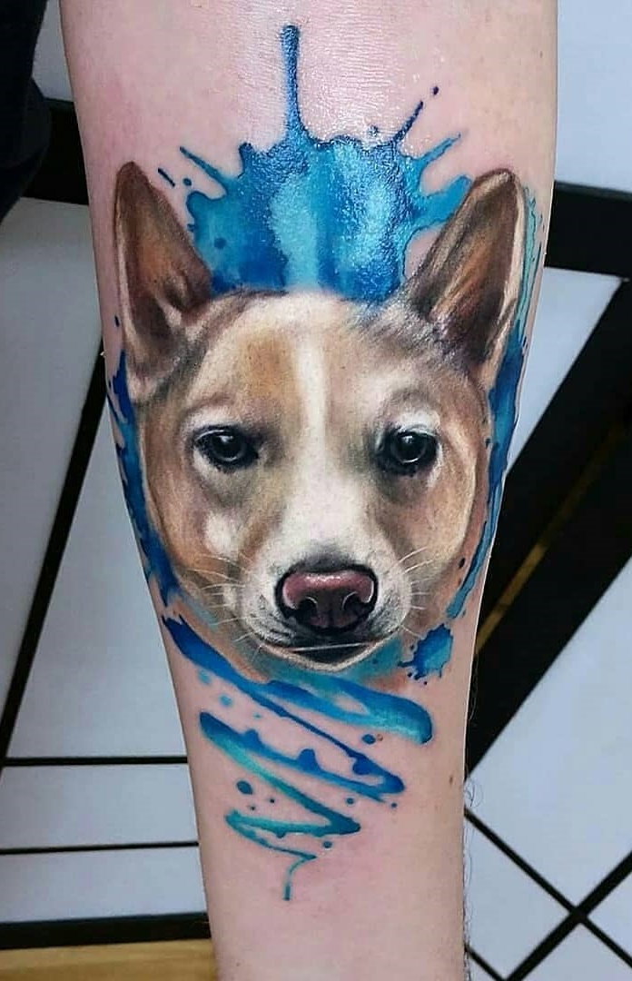 tatuaje de perro en mujer 72