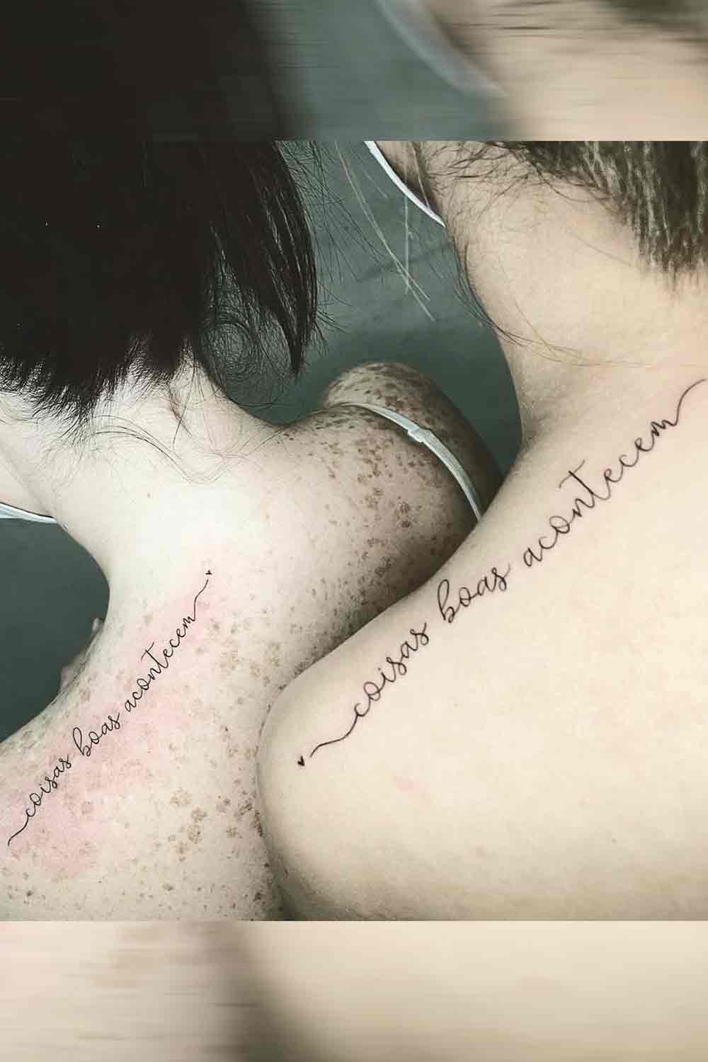 tatuaje en hombro de mujer 110