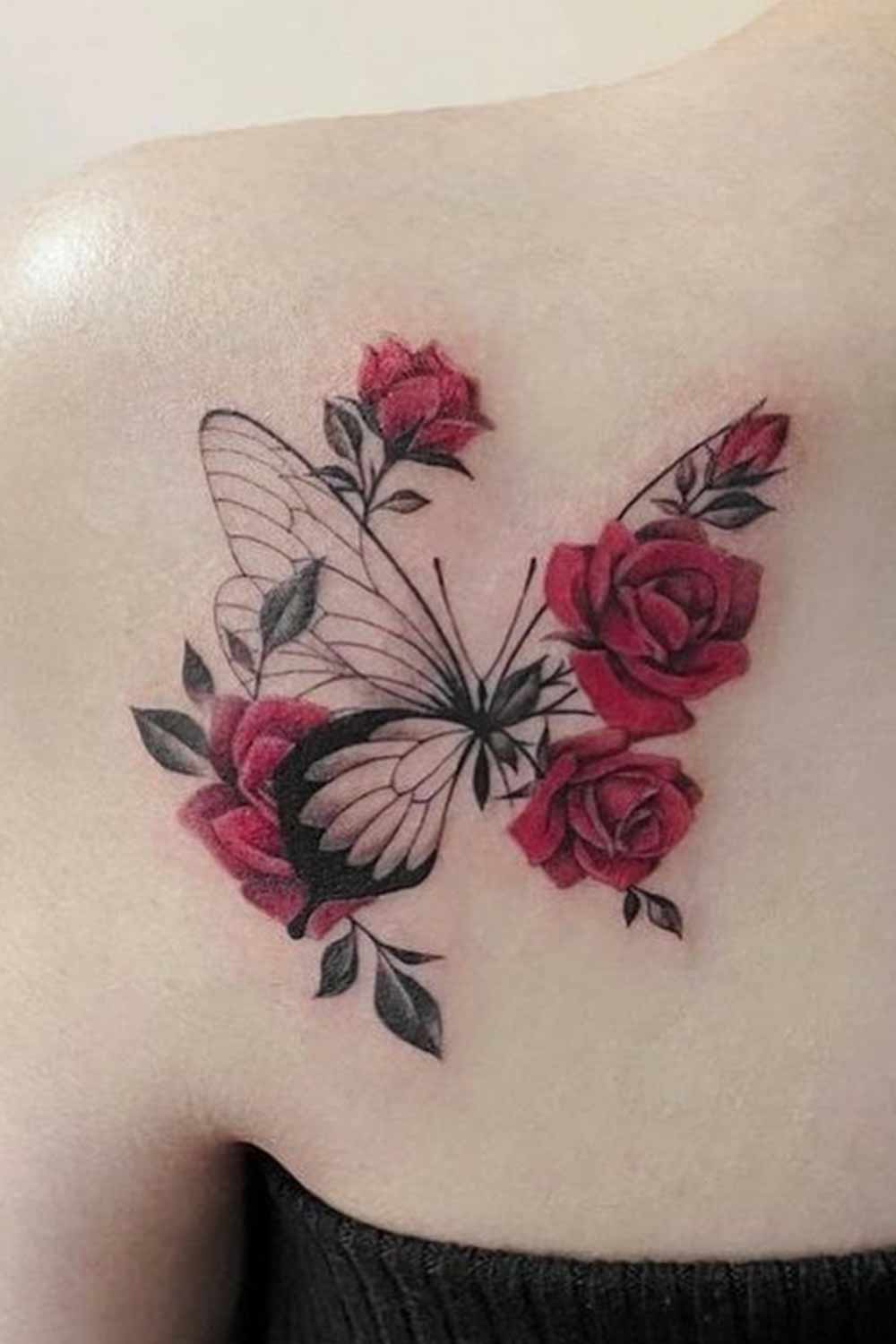 tatuaje en hombro de mujer 131
