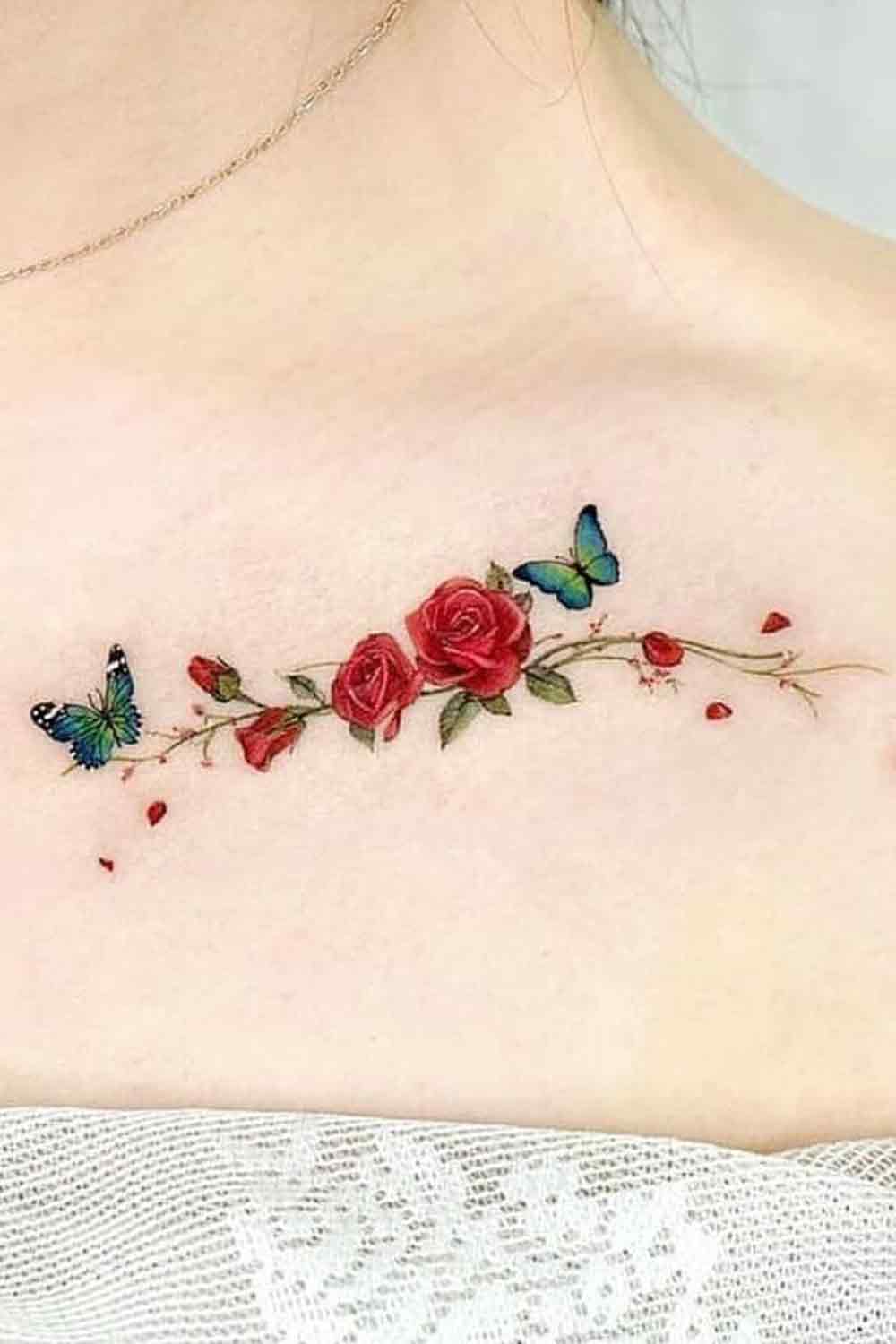 tatuaje en hombro de mujer 141