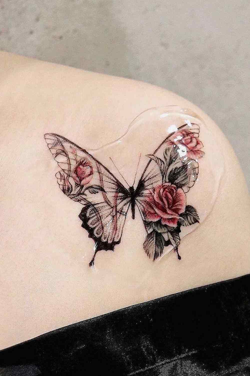 tatuaje en hombro de mujer 145
