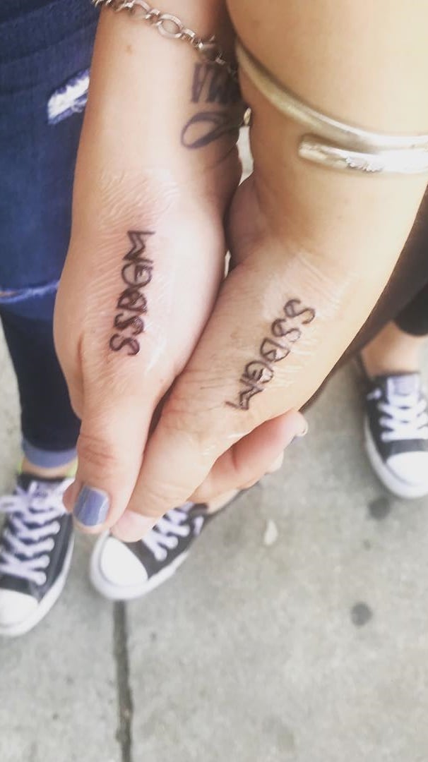 tatuaje femenino mejores amigas 48