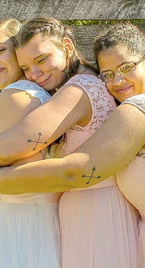 tatuaje femenino mejores amigas 52