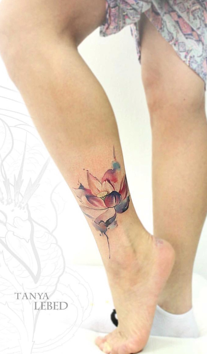 tatuaje femenino tobillo 101