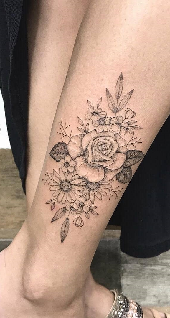 tatuaje femenino tobillo 35