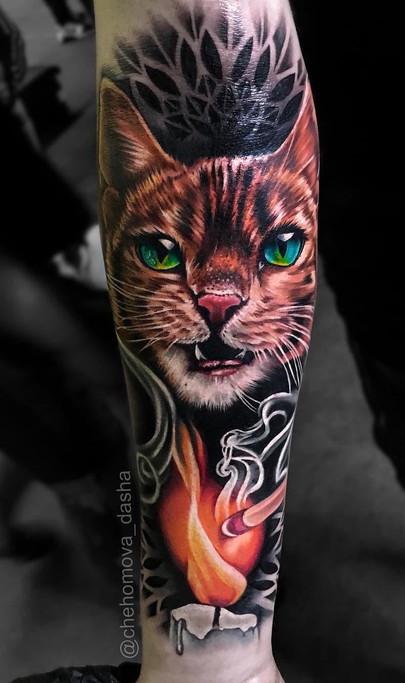 tatuaje gato en mujer 18