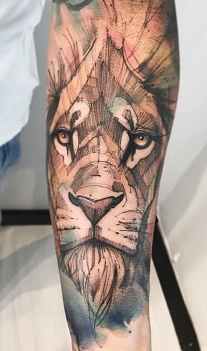 tatuaje masculino leon 102