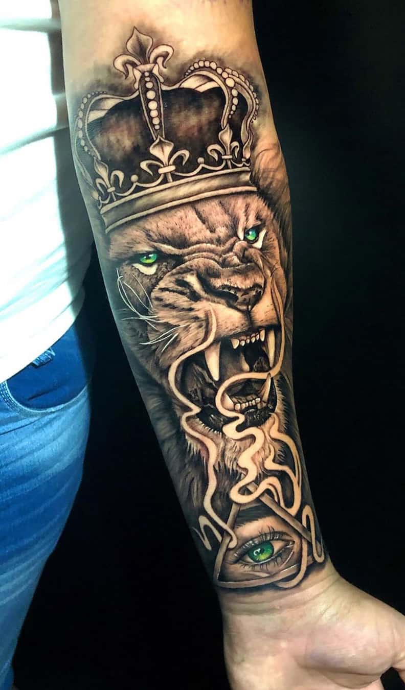 tatuaje masculino leon 121
