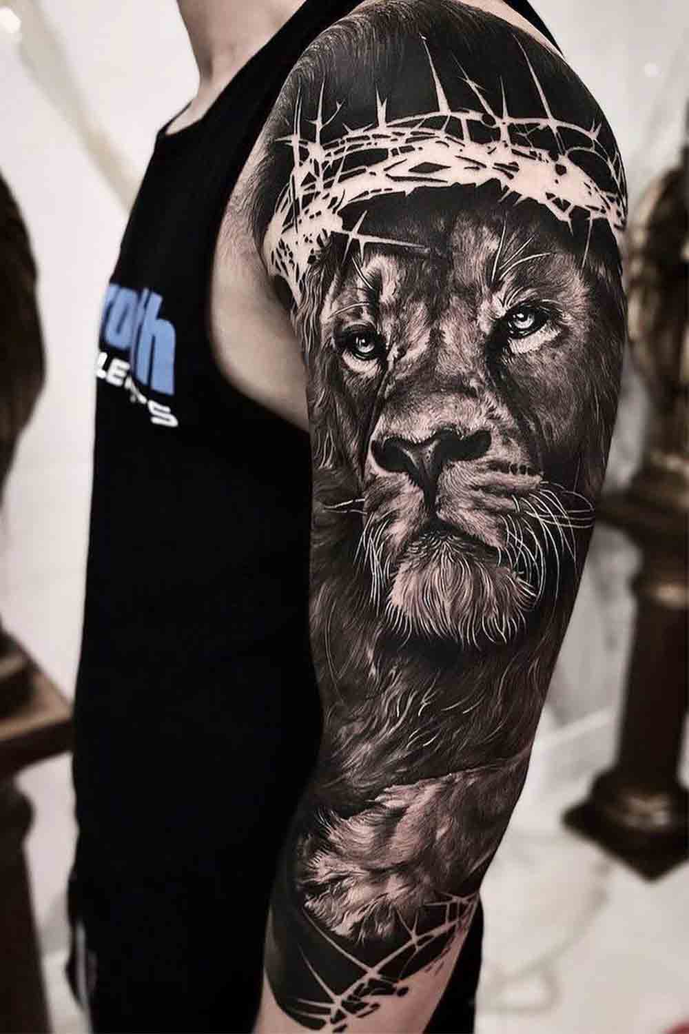 tatuaje masculino leon 154
