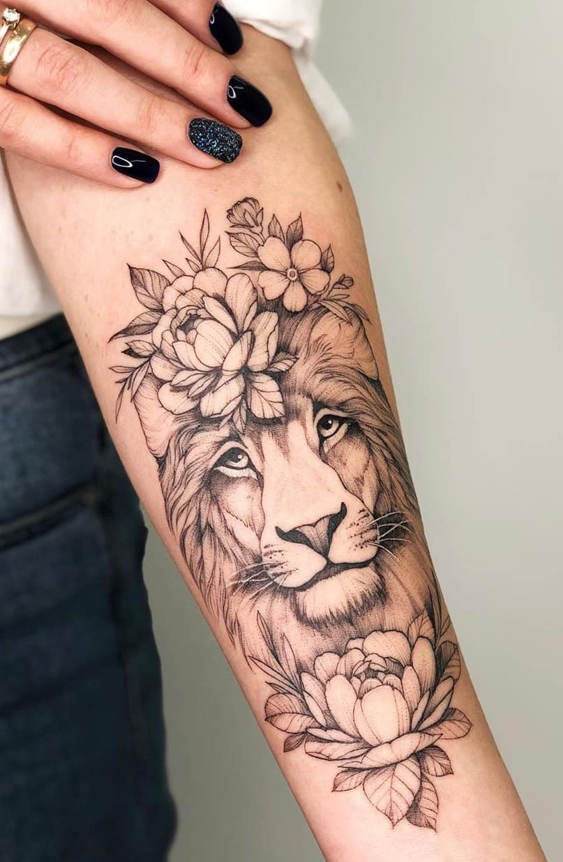 tatuaje masculino leon 73