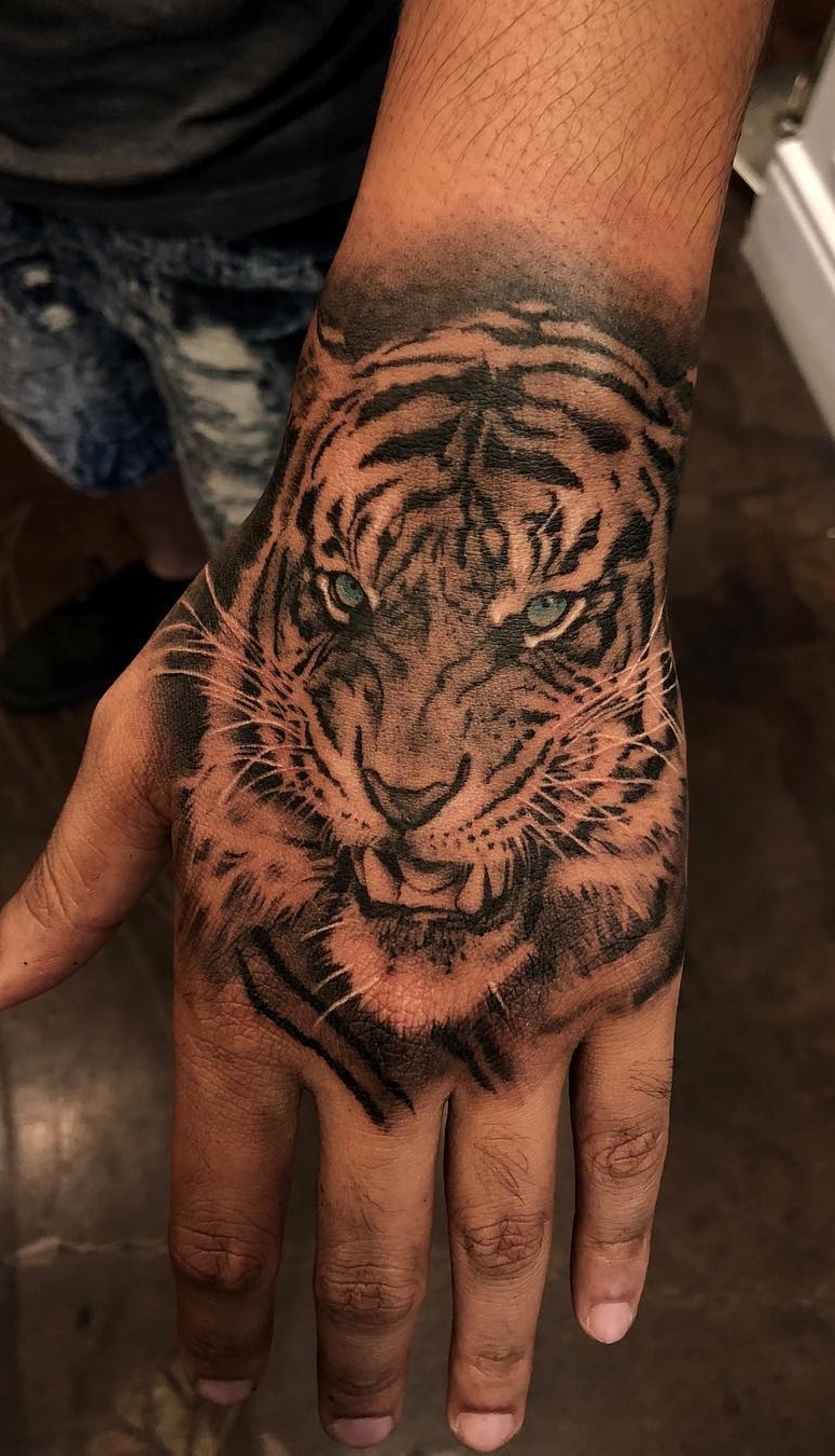 tatuaje tigre 52