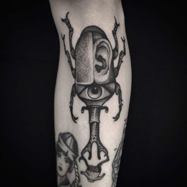 tattoo escarabajo 04