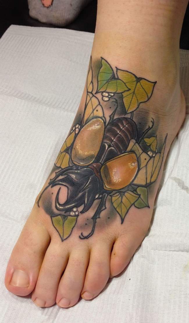 tattoo escarabajo 122