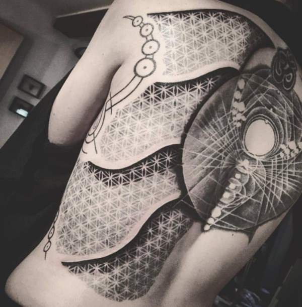 tattoo geometria sagrada 14