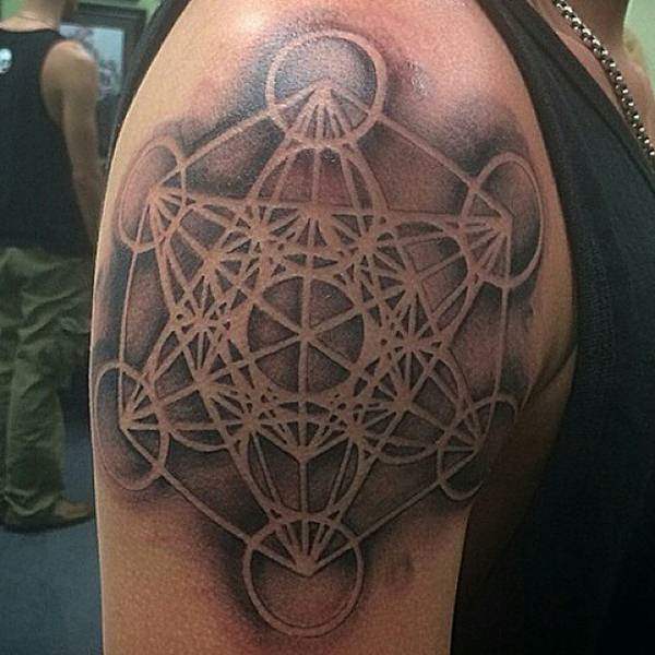 tattoo geometria sagrada 210