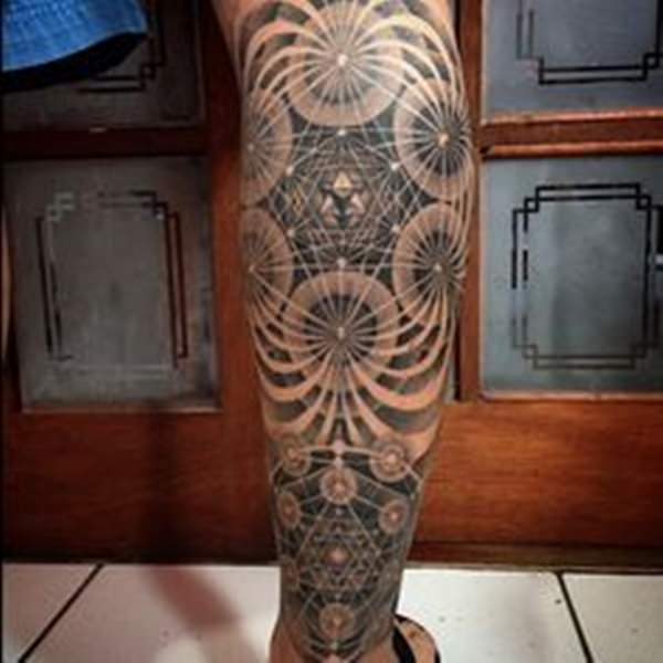 tattoo geometria sagrada 234