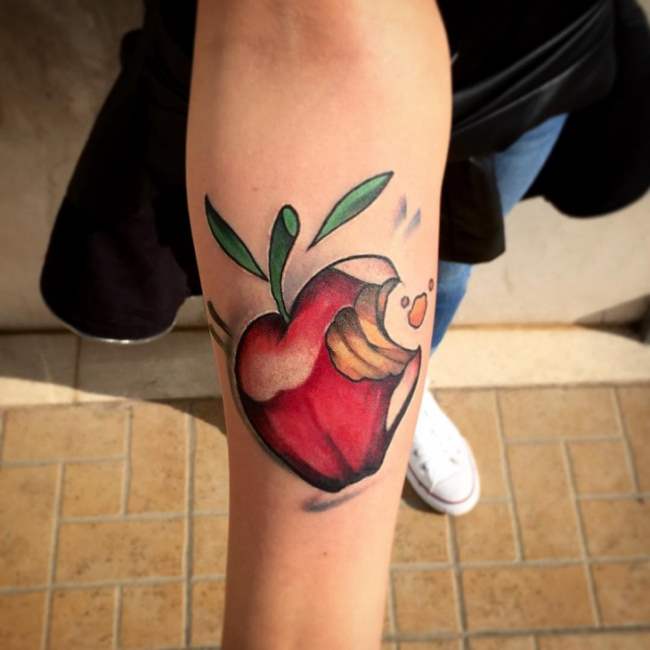 tattoo manzana 40