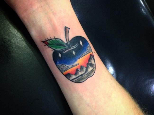 tattoo manzana 86