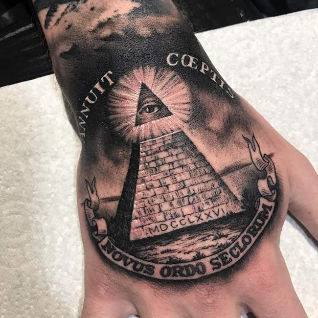 tattoo ojo illuminati 38