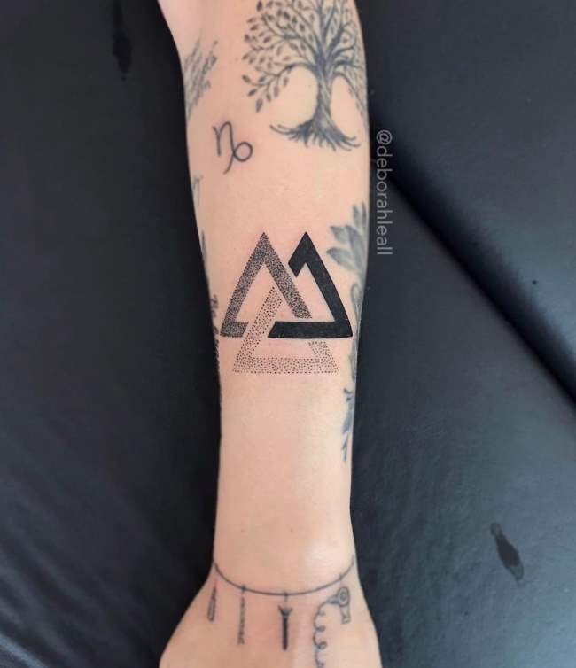 tattoo valknut 132