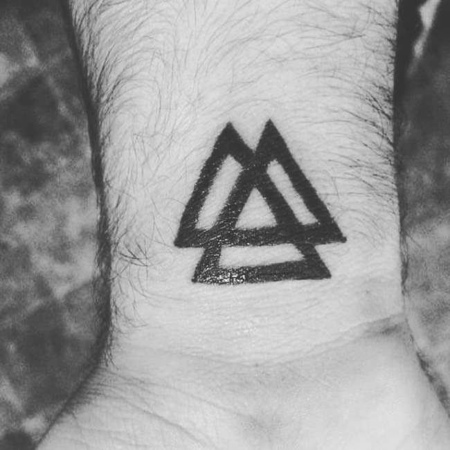 tattoo valknut 156