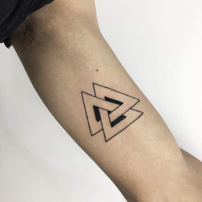 tattoo valknut 158