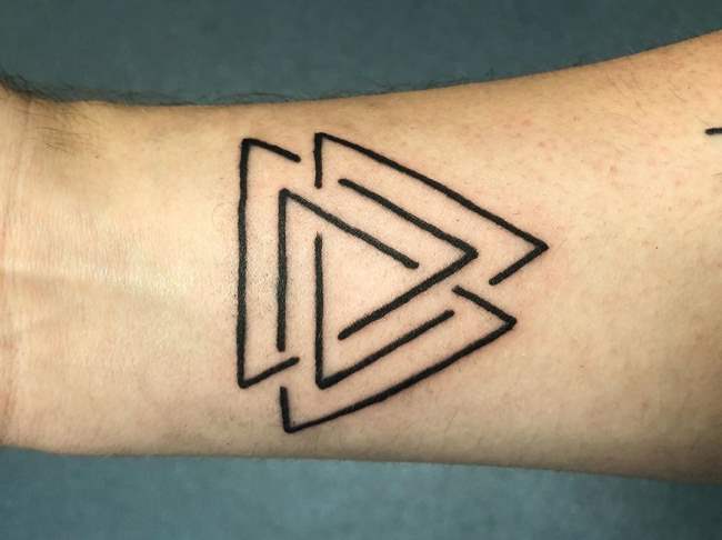 tattoo valknut 164