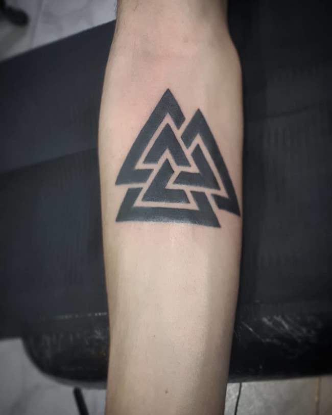 tattoo valknut 192