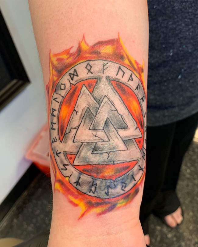 tattoo valknut 80