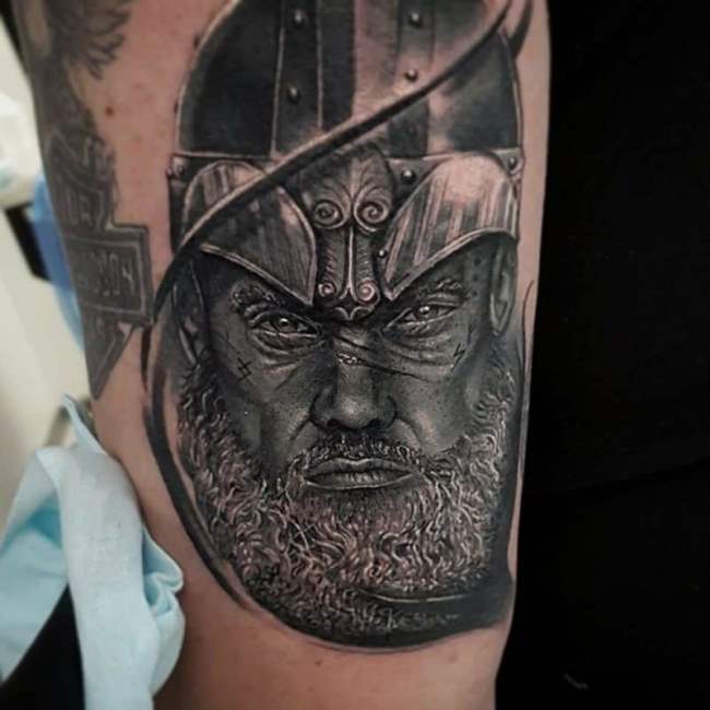 tattoo vikingo 480