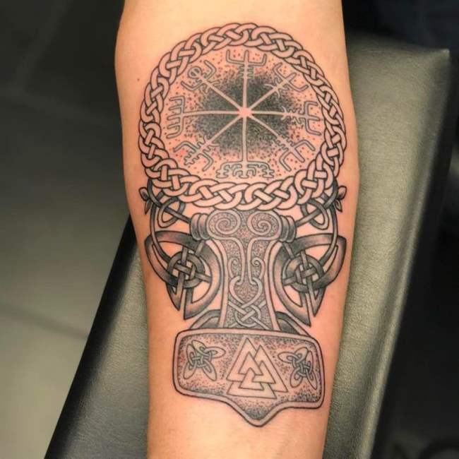 tattoo vikingo 522