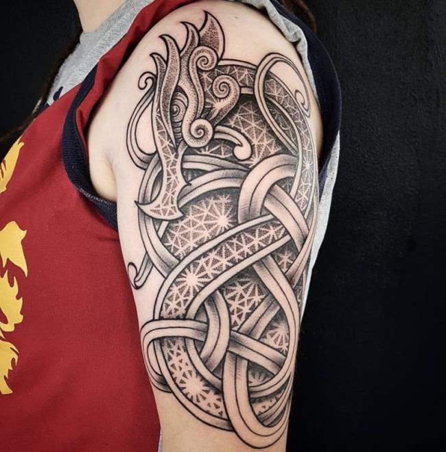 tattoo vikingo 526