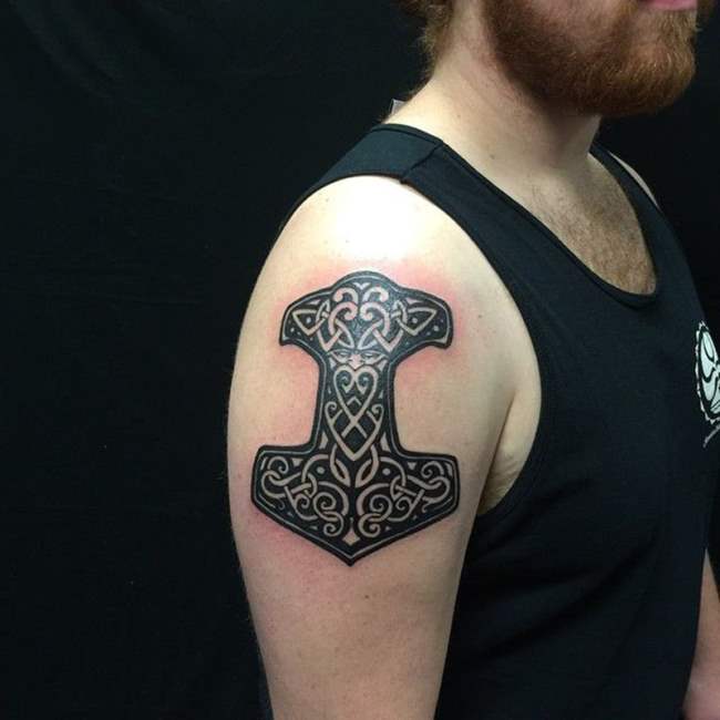 tattoo vikingo 592