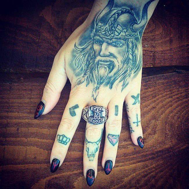 tattoo vikingo 626