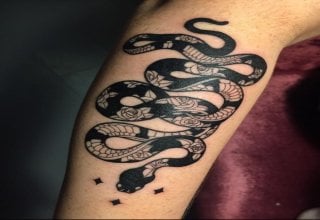 snake tatoo 1