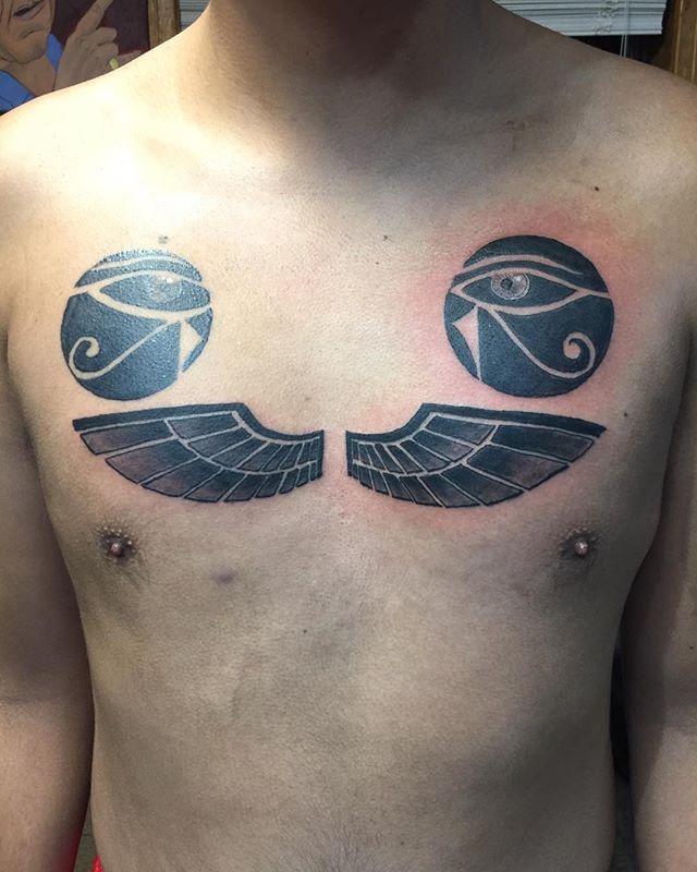 Que symbolise l'œil d'Horus sur un tatouage ?