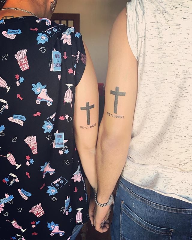 Quelle est la signification des tatouages de croix ?