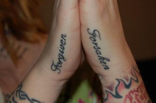 tatouages lettres 11