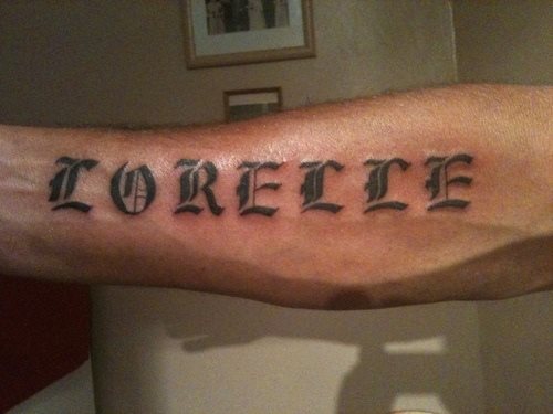 tatouages lettres 12